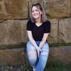 Meet your Posher, Cynthia